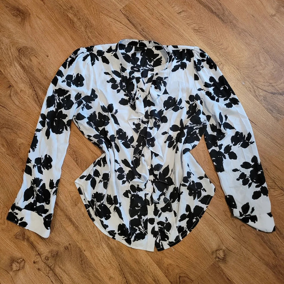 Worthington Tops - Worthington Ruffled Floral Button Up Blouse Size Large